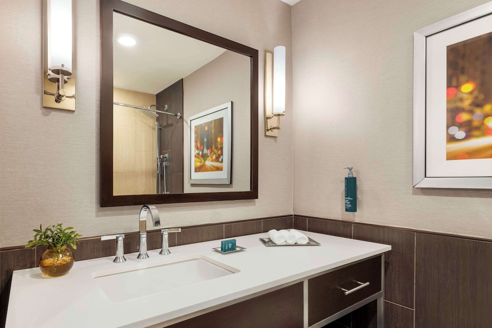 Hilton Philadelphia City Avenue - photo 47