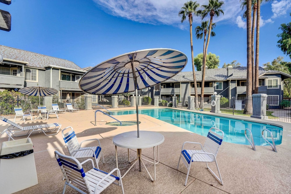 Balcony and Pool Access Quiet West Chandler Condo — 4-Star Luxury Hotel in Chandler, United States