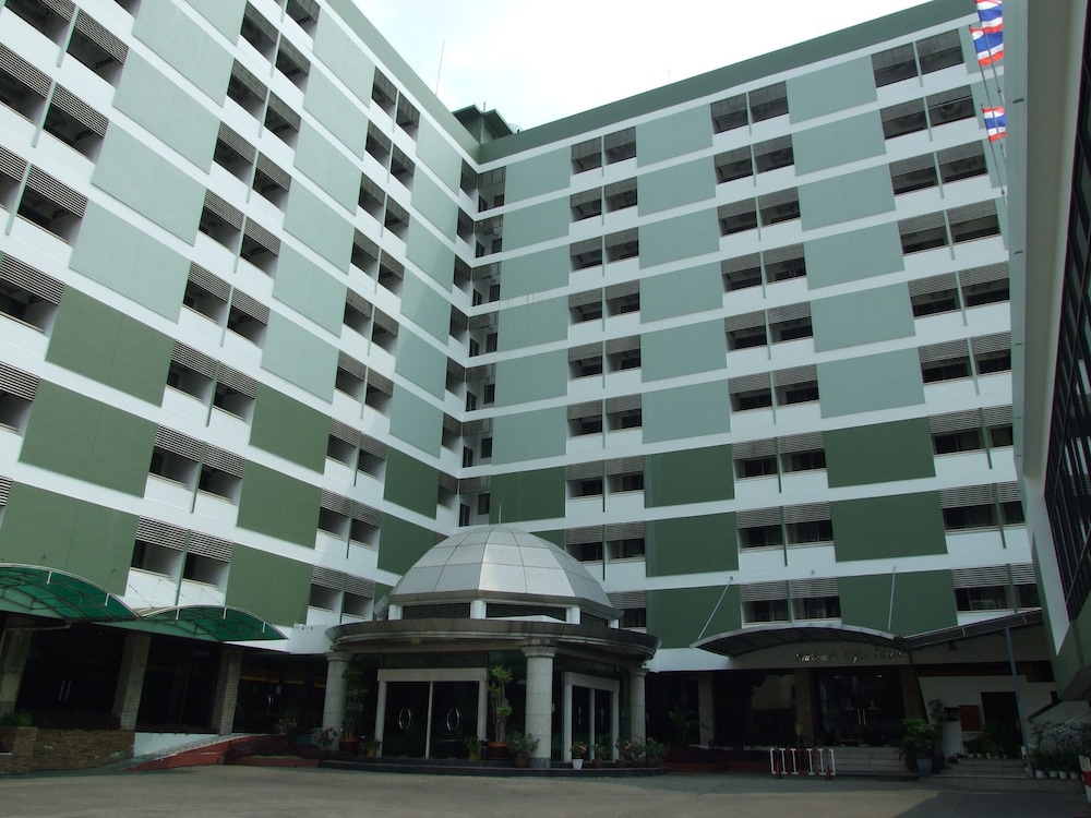 Ratchada City - carbon neutral hotel in Bangkok