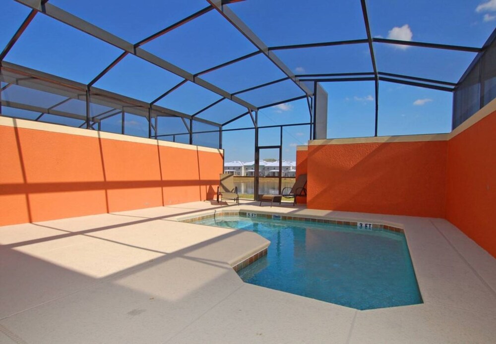 Paradise Palms 4 Bed W splashpool 3031pp 4 Bedroom Townhouse by RedAwning — 4-Star Luxury Hotel in Kissimmee, United States