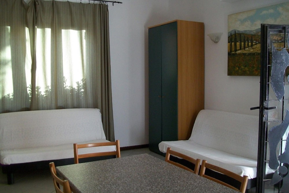 Domus Henricus Threeroom Apartment in Porto Pollo 400 Meters From the Sea — 4-Star Luxury Hotel in Palau, Italy