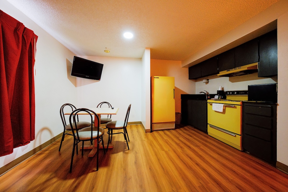 Hermiston Inn & Suites - photo 19