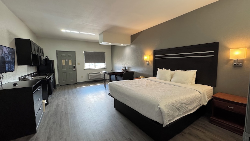 Sunbridge Inn and Suites - photo 37