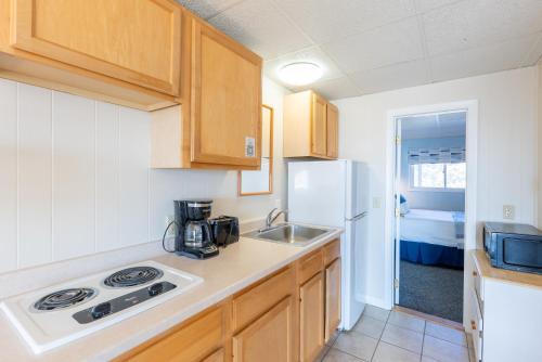 Kebek 3 Oceanside Motel - photo 27