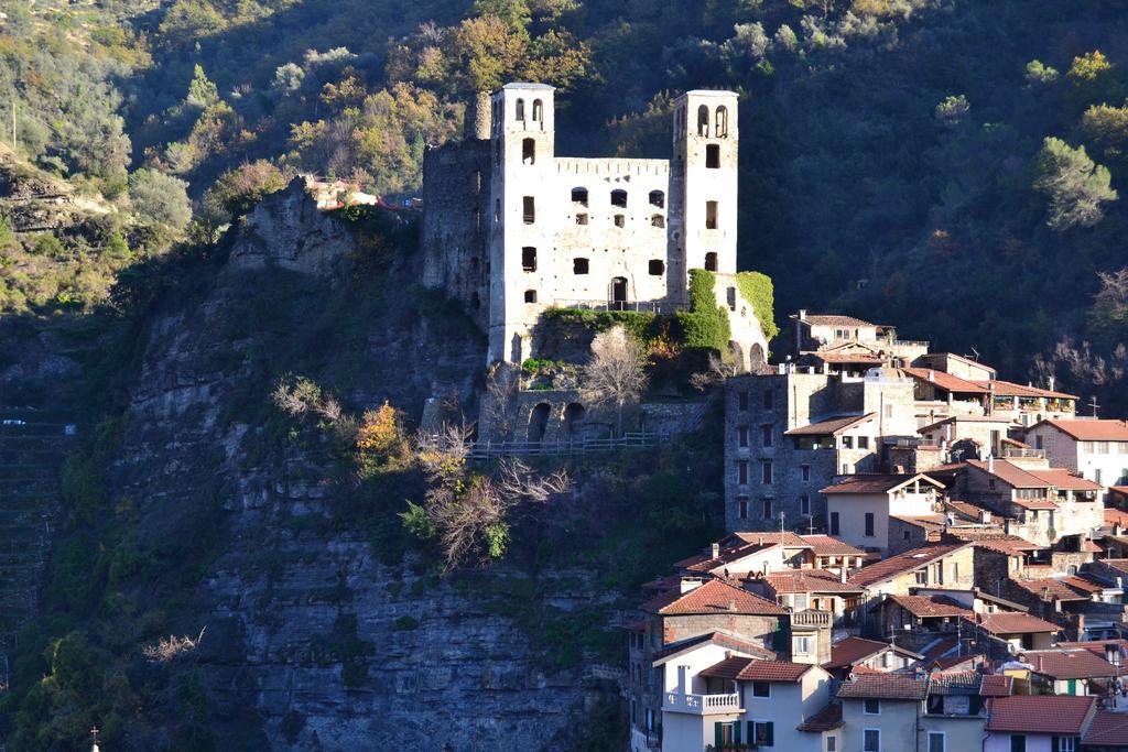 Talking Stones — 4-Star Luxury Hotel in Dolceacqua, Italy