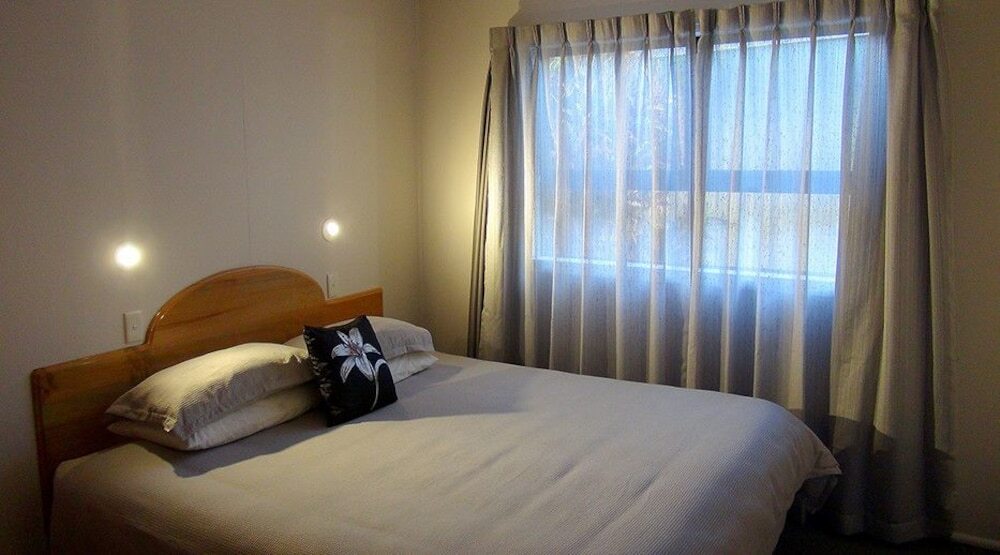Pine Valley Apartments 4489002 — Albury
