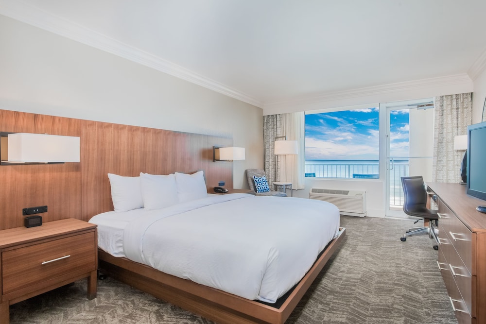 Hilton Pensacola Beach - photo 6