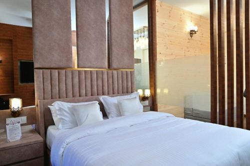The Royale Suites Home Stay — 4-Star Luxury Hotel in Solan, India