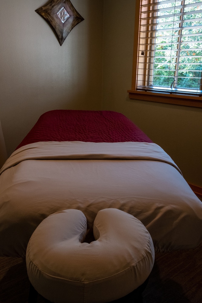 Sleeping Lady Mountain Resort & Spa - photo 16
