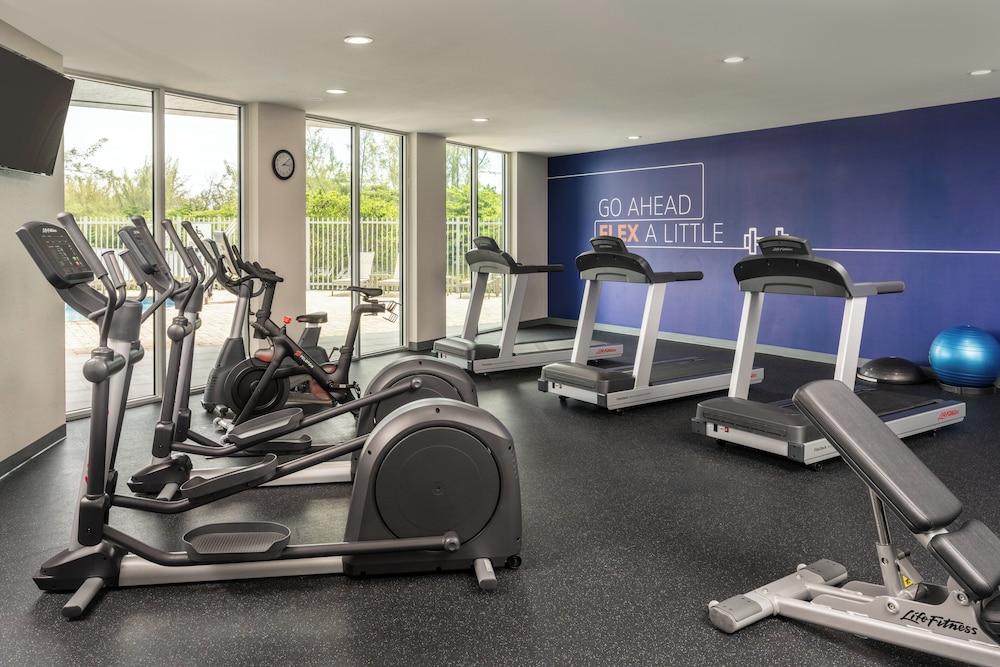 Holiday Inn Express Miami Airport Blue Lagoon Area by IHG - photo 28