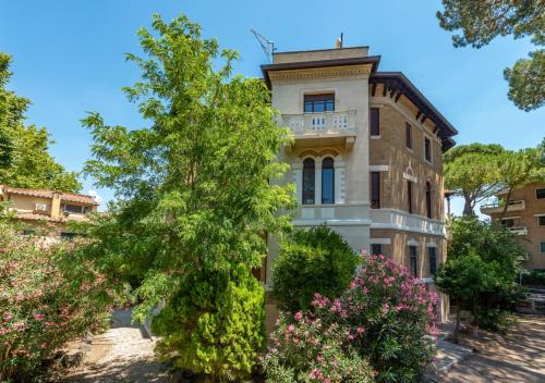 Domus Aventino Apartment — 4-Star Luxury Hotel in Rome, Italy