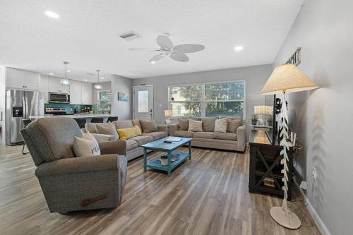 Peaceful 3BR Flagler Beach Home Walk to Ocean Family Friendly — 4-Star Luxury Hotel in Flagler Beach, United States