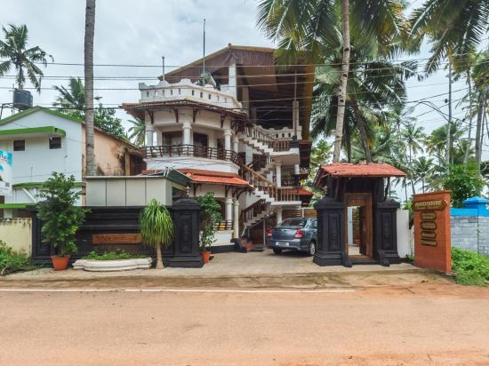 Woodhouse Beach Resort in Varkala, India