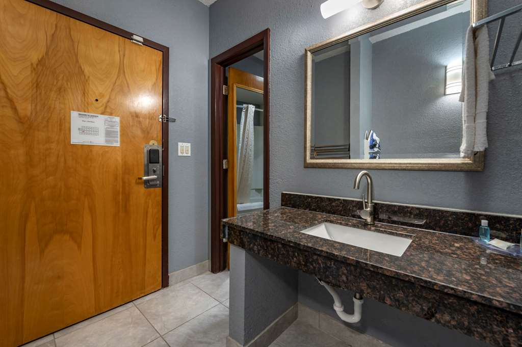 Suburban Studios Lafayette - photo 21
