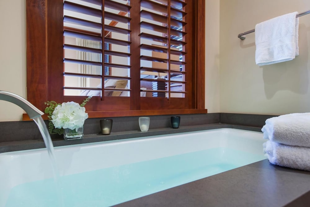 Two bedroom Villas at Ko Olina Beach Villas Resort - photo 59