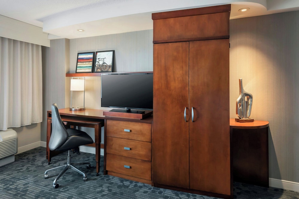 Courtyard by Marriott Gaithersburg Washingtonian Center - photo 19
