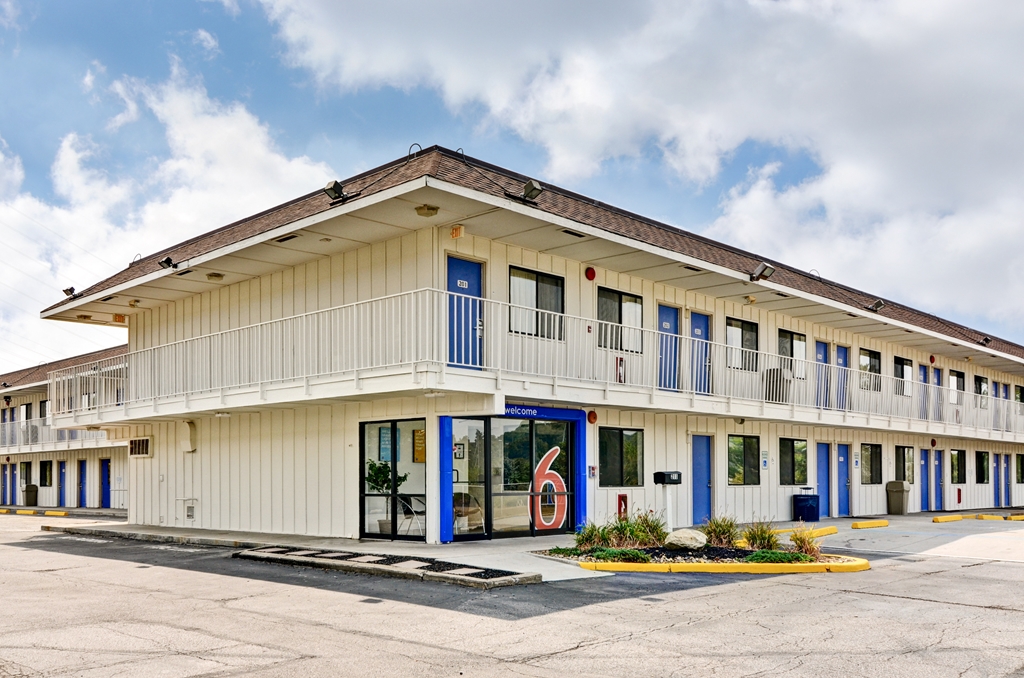 Motel 6 Pittsburgh PA Crafton - featured photo