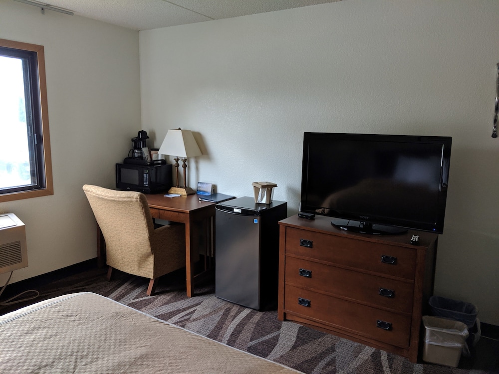 Boarders Inn & Suites by Cobblestone Hotels Ripon - photo 14