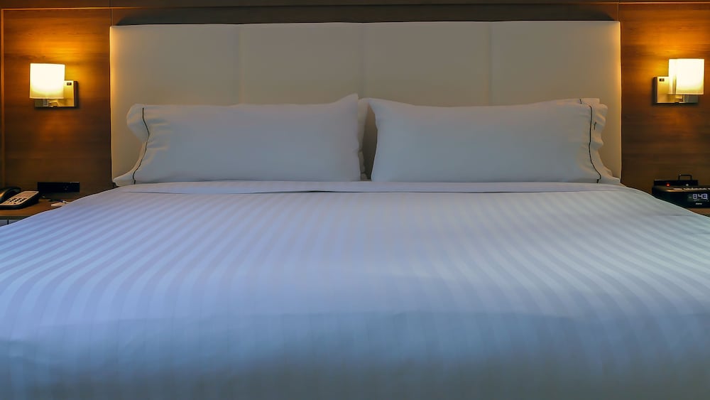 Holiday Inn Express & Suites Miami Airport East by IHG - photo 21