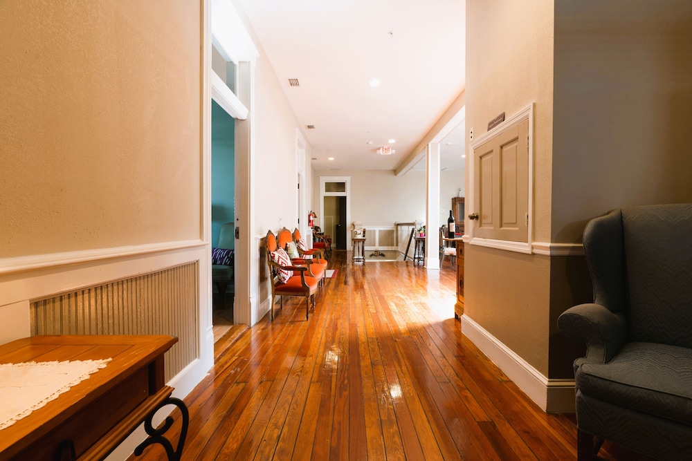 Oak Park Inn - photo 3