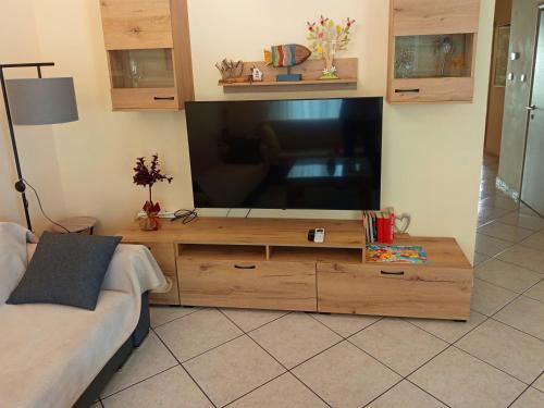 Central Home Kavala with parking — 4-Star Luxury Hotel in Kavala, Greece