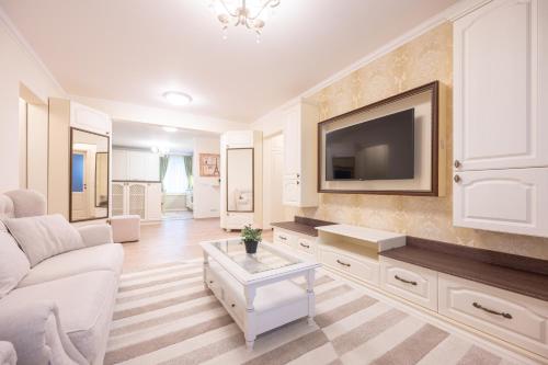 Dragos Flat — 4-Star Luxury Hotel in Oradea, Romania