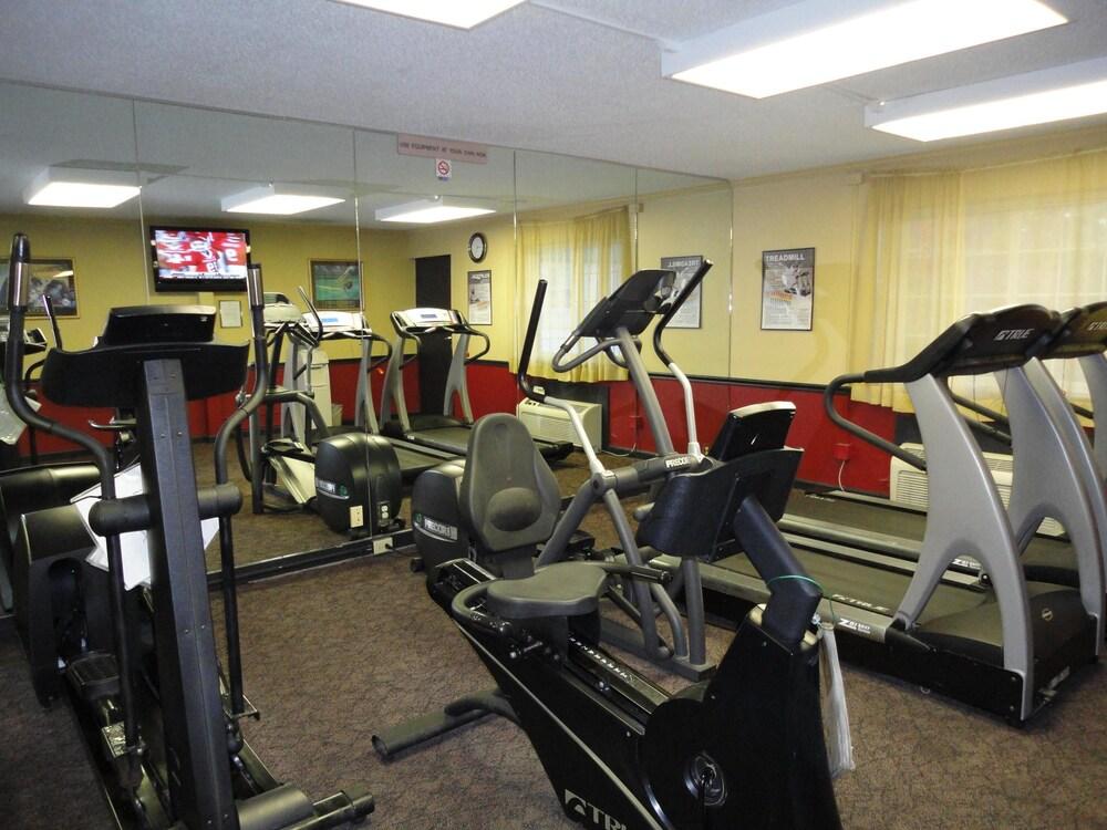 Park Inn By Radisson Harrisburg West - photo 21