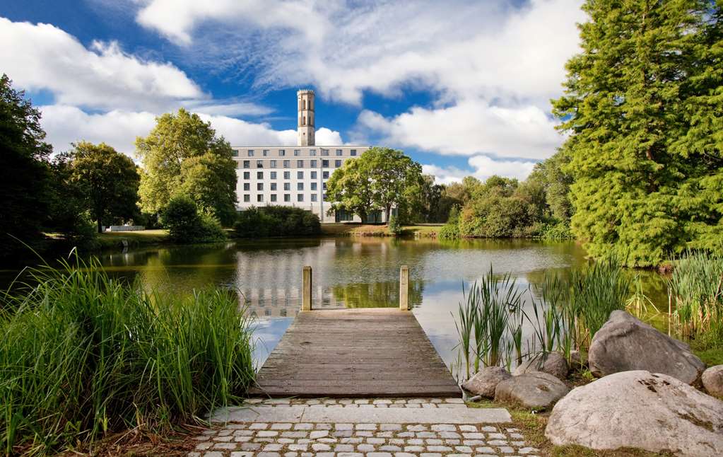 Steigenberger Parkhotel, Braunschweig/Brunswick, Germany - Exterior view summer day-time