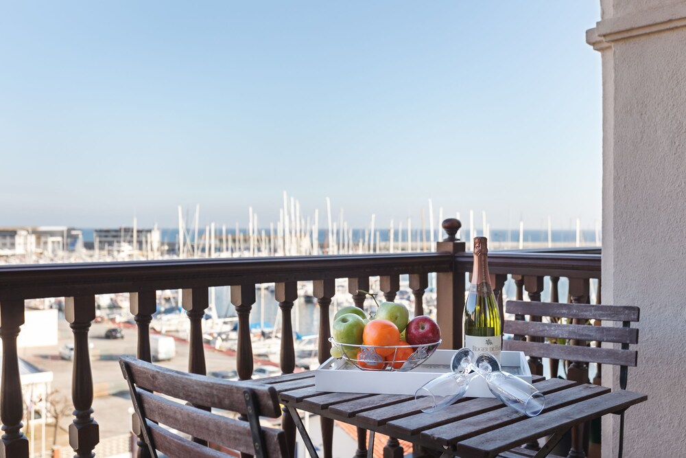 Apartment Arenyslux 2 6639372 — Arenys De Mar