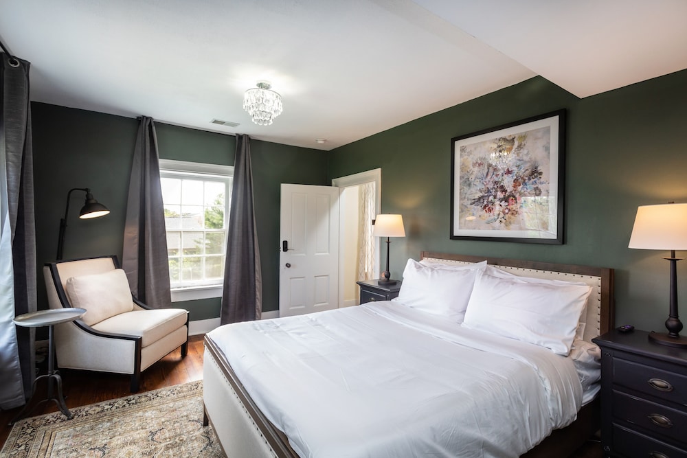 The Legacy Inn - photo 40
