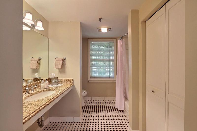 The Presidents Quarters Inn - photo 157
