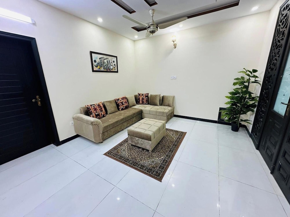 Kashee's Lodges - last minute hotel in Islamabad