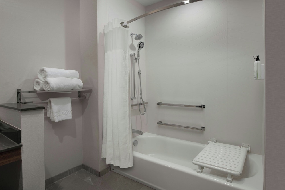 Fairfield by Marriott Inn & Suites DeSoto Dallas South - photo 13