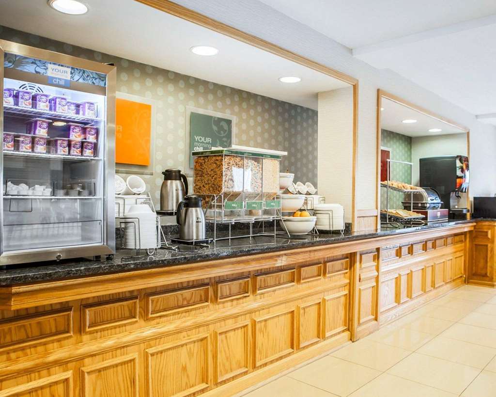 Comfort Inn Bourbonnais near I 57 - photo 40