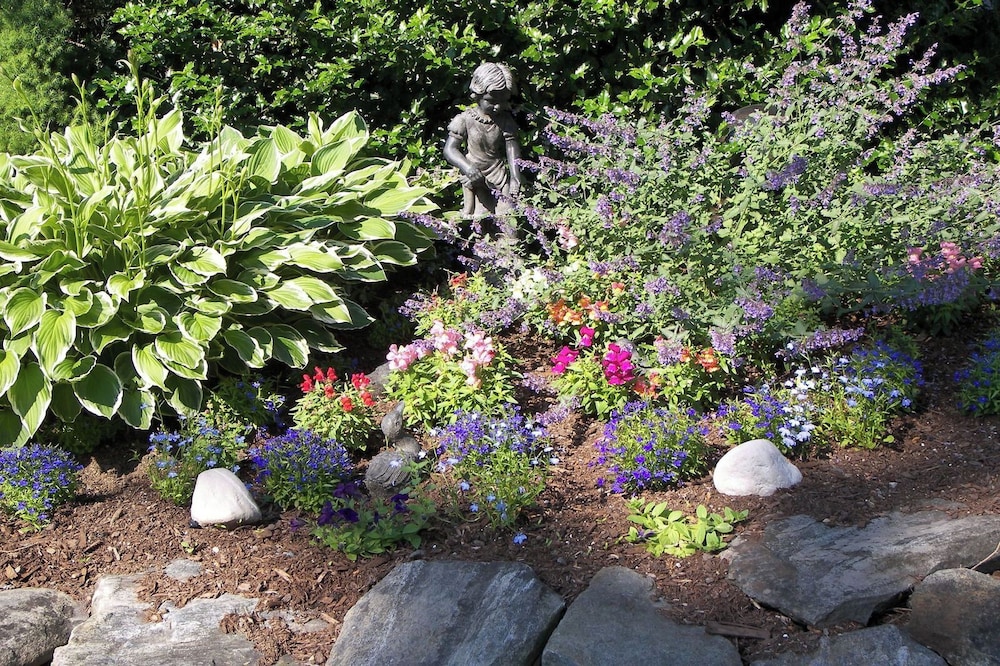 Cedar Crest Inn - photo 18