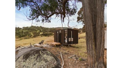 Eagle Mount Deepwater by Tiny Away - carbon neutral hotel in Unknown City