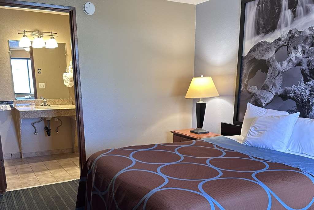 Super 8 by Wyndham Vancouver East - photo 11