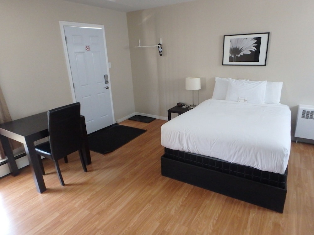 Wheel Inn Motel in Temiskaming Shores, Canada