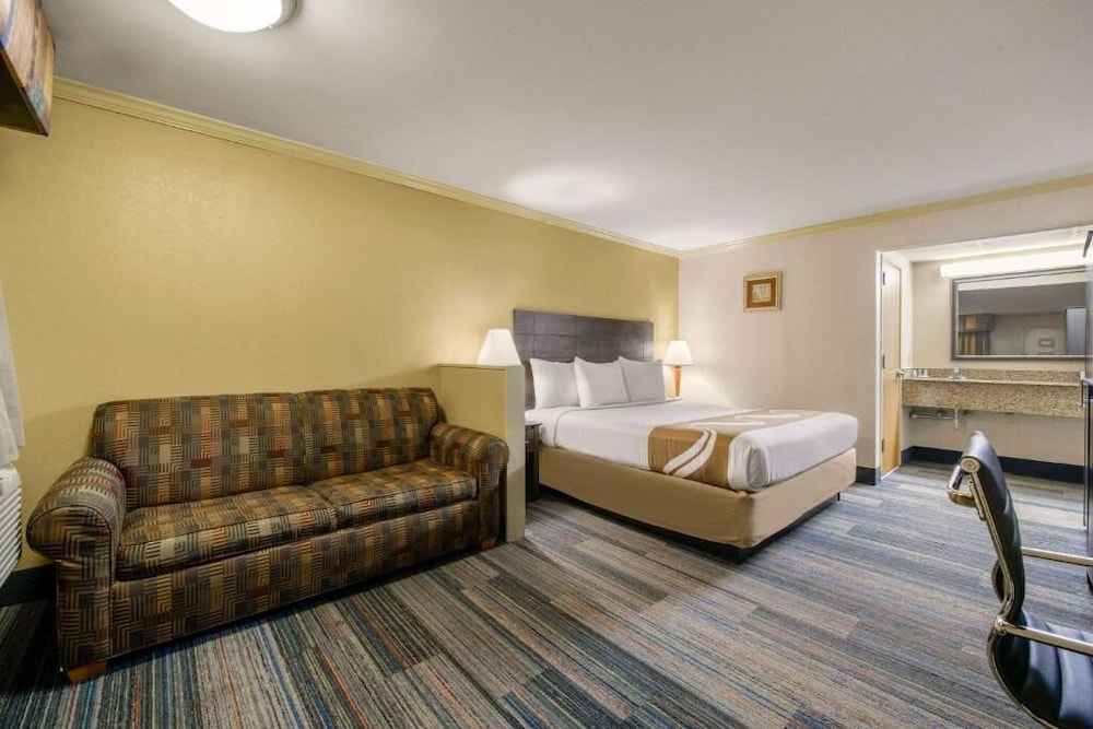 Hibiscus Inn & Suites - photo 29