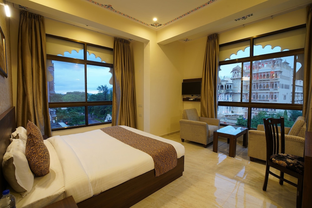 The Lake View Palace - last minute hotel in Udaipur