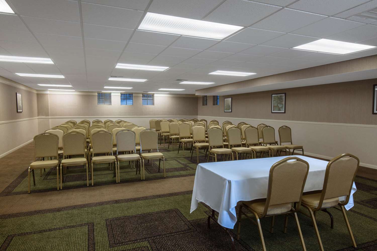La Quinta Inn and Suites by Wyndham Las Vegas Airport N Conv. - photo 16