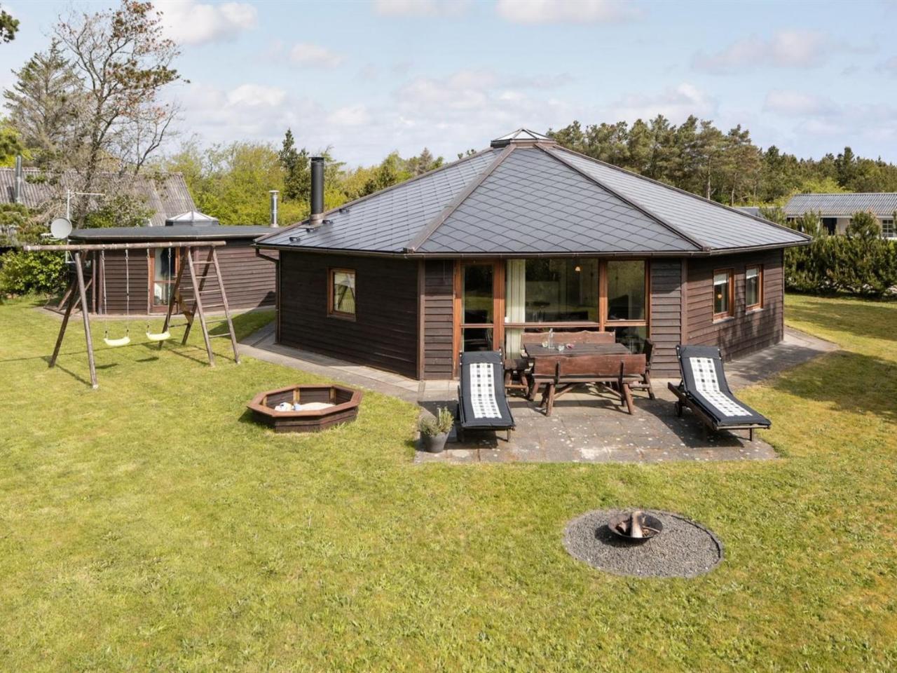 Holiday Home Reiner 300m to the fjord by Interhome — 4-Star Luxury Hotel in Skjern, Denmark