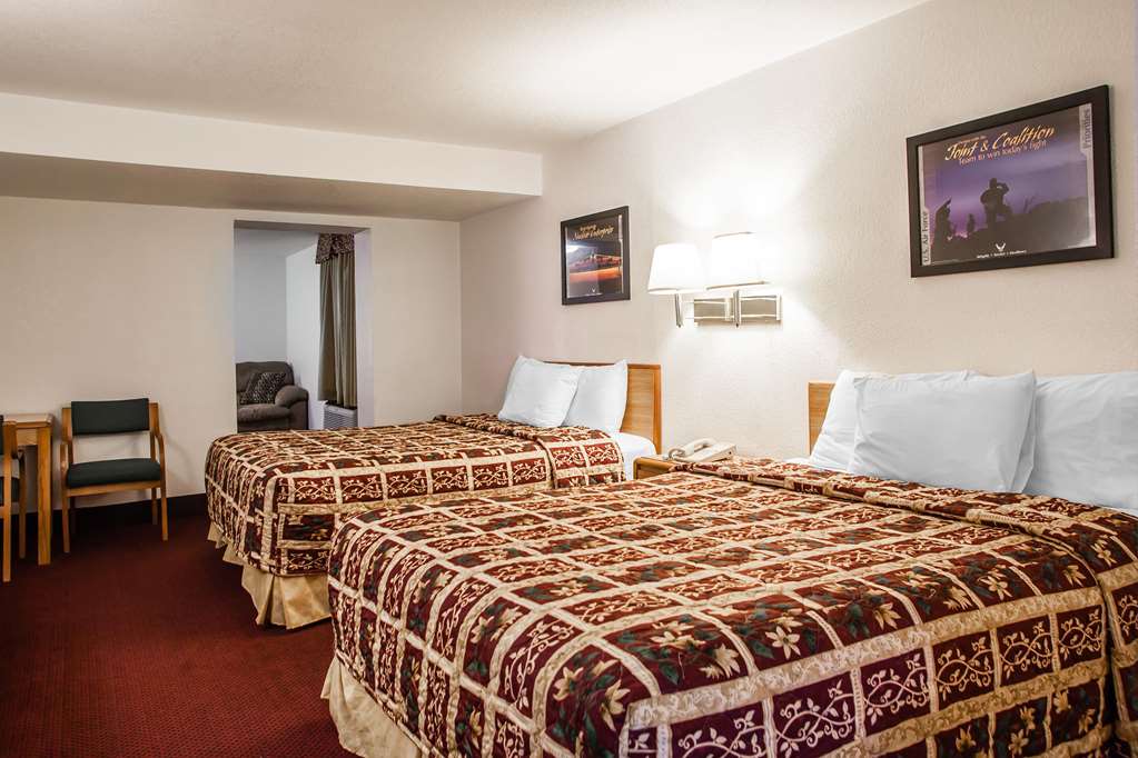 Econo Lodge Truman Inn - photo 21