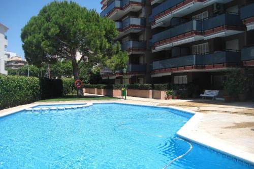 AT121 Con piscina y cerca de la playa — 4-Star Luxury Hotel in Torredembarra, Spain