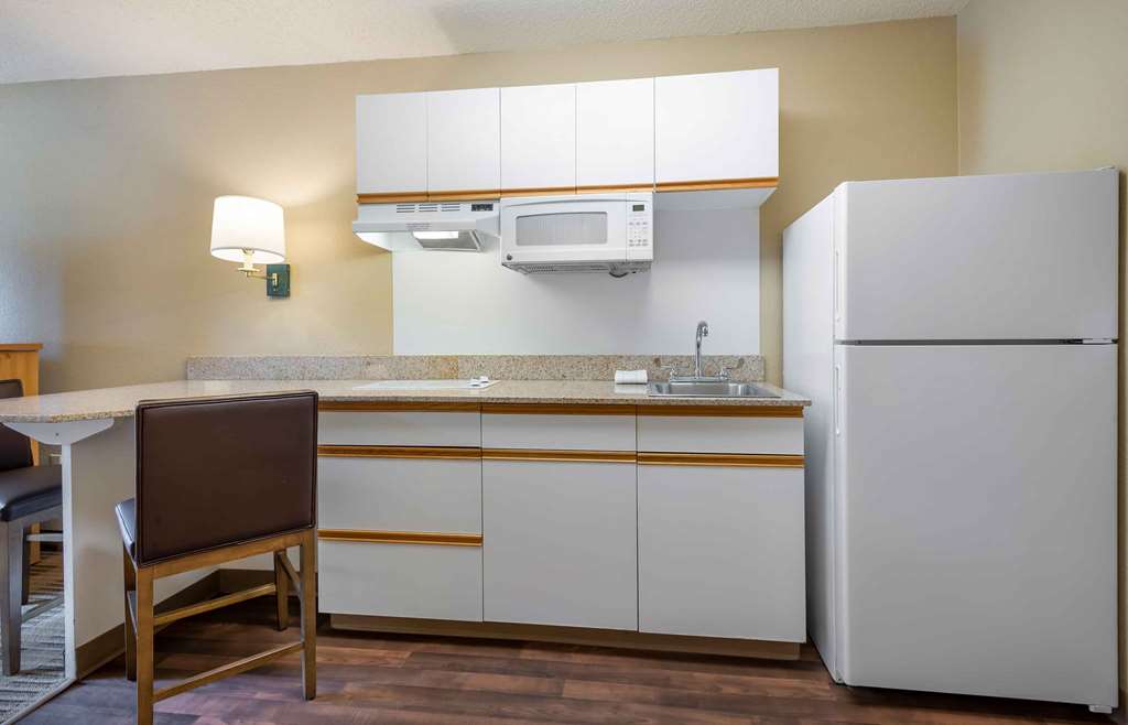 Extended Stay America Suites Newark Woodbridge - photo 22