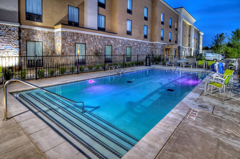 Hampton Inn & Suites Ada - photo 21