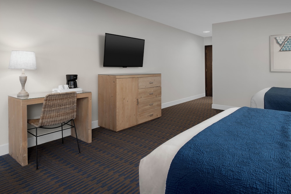 Ashland Hills Hotel & Suites - photo 24