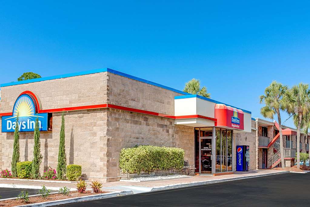 Days Inn by Wyndham Bradenton Near the Gulf - featured photo