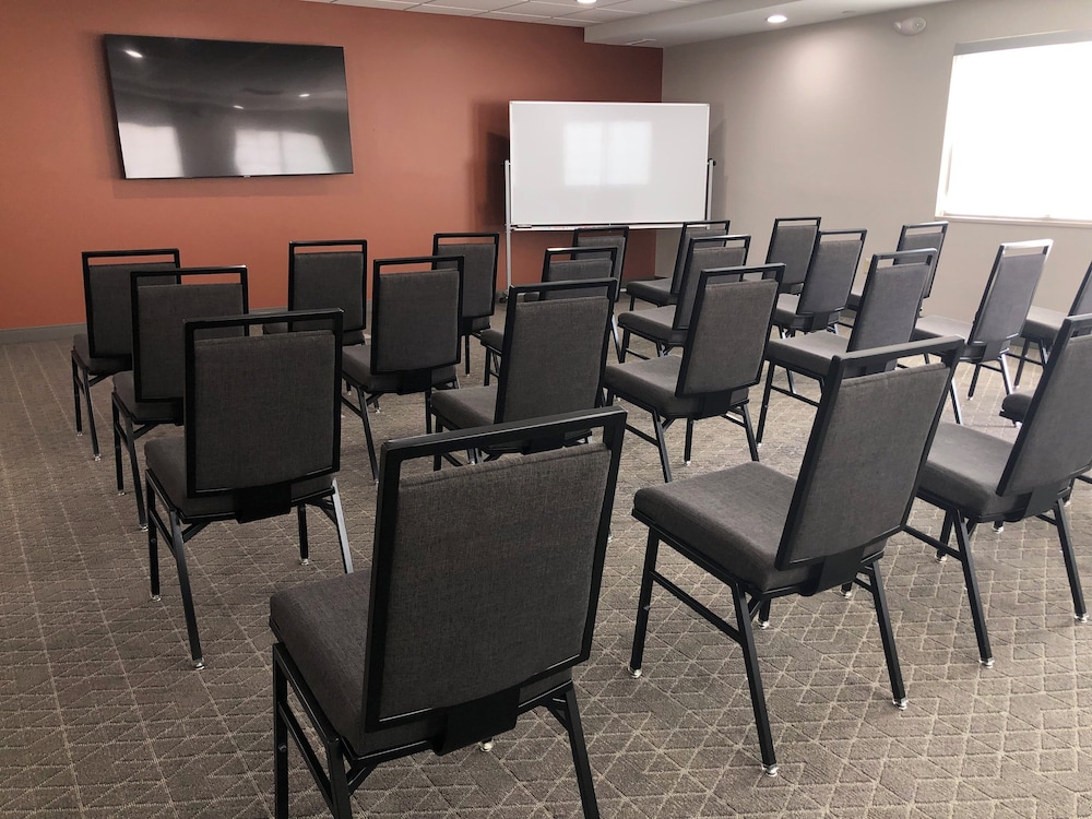 Candlewood Suites Fort Wayne by IHG - photo 37