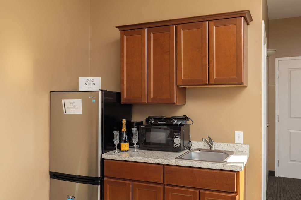 Brinton Suites - photo 23